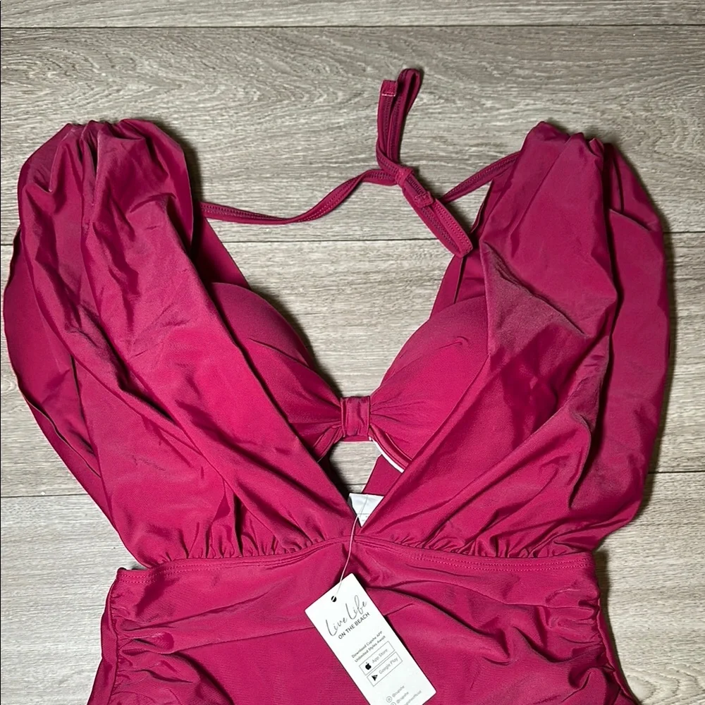 Cupshe Red One Piece Swimsuit with Plunging V-Neck & top that goes underneath. - Picture 7 of 7